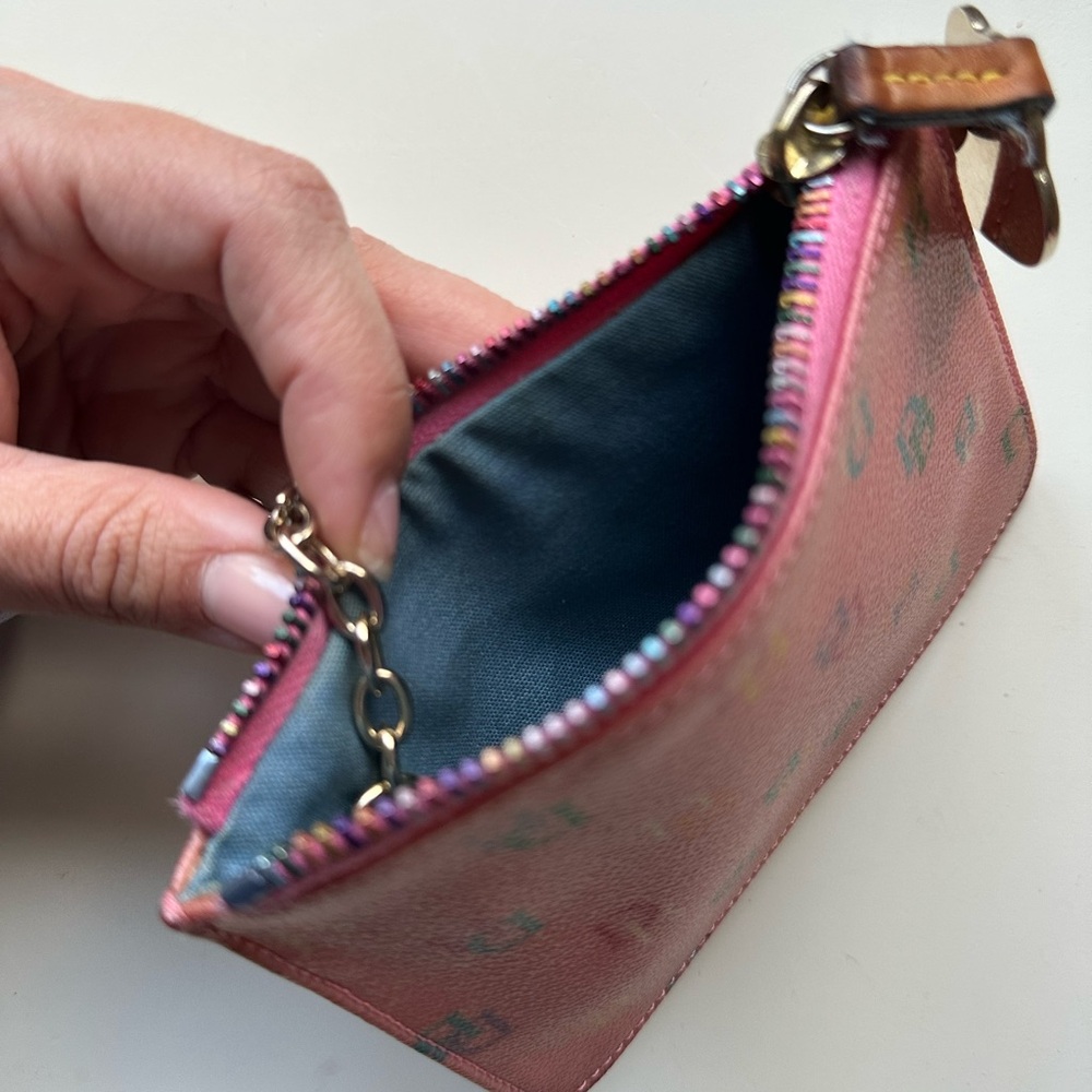 Vintage Dooney & Bourke Pink Coin Pouch - Picture 10 of 10